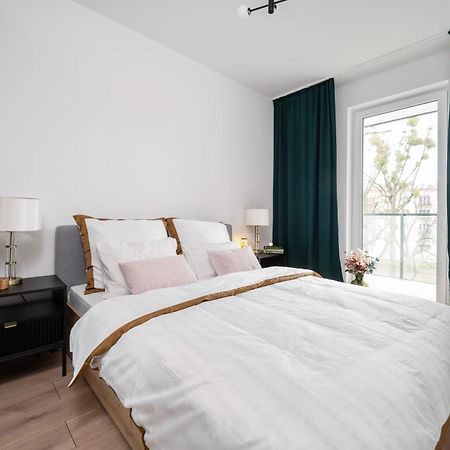 Manufaktura Residence - Apartamenty Prestiz Z Garazem Podziemnym I Dwoma Lazienkami 우치 외부 사진