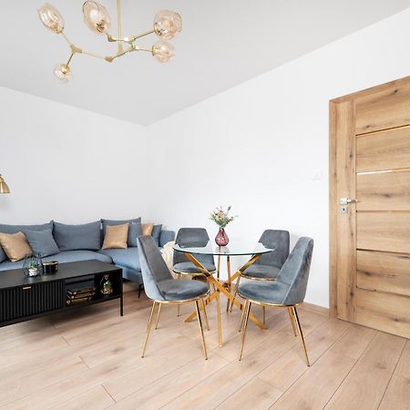 Manufaktura Residence - Apartamenty Prestiz Z Garazem Podziemnym I Dwoma Lazienkami 우치 외부 사진