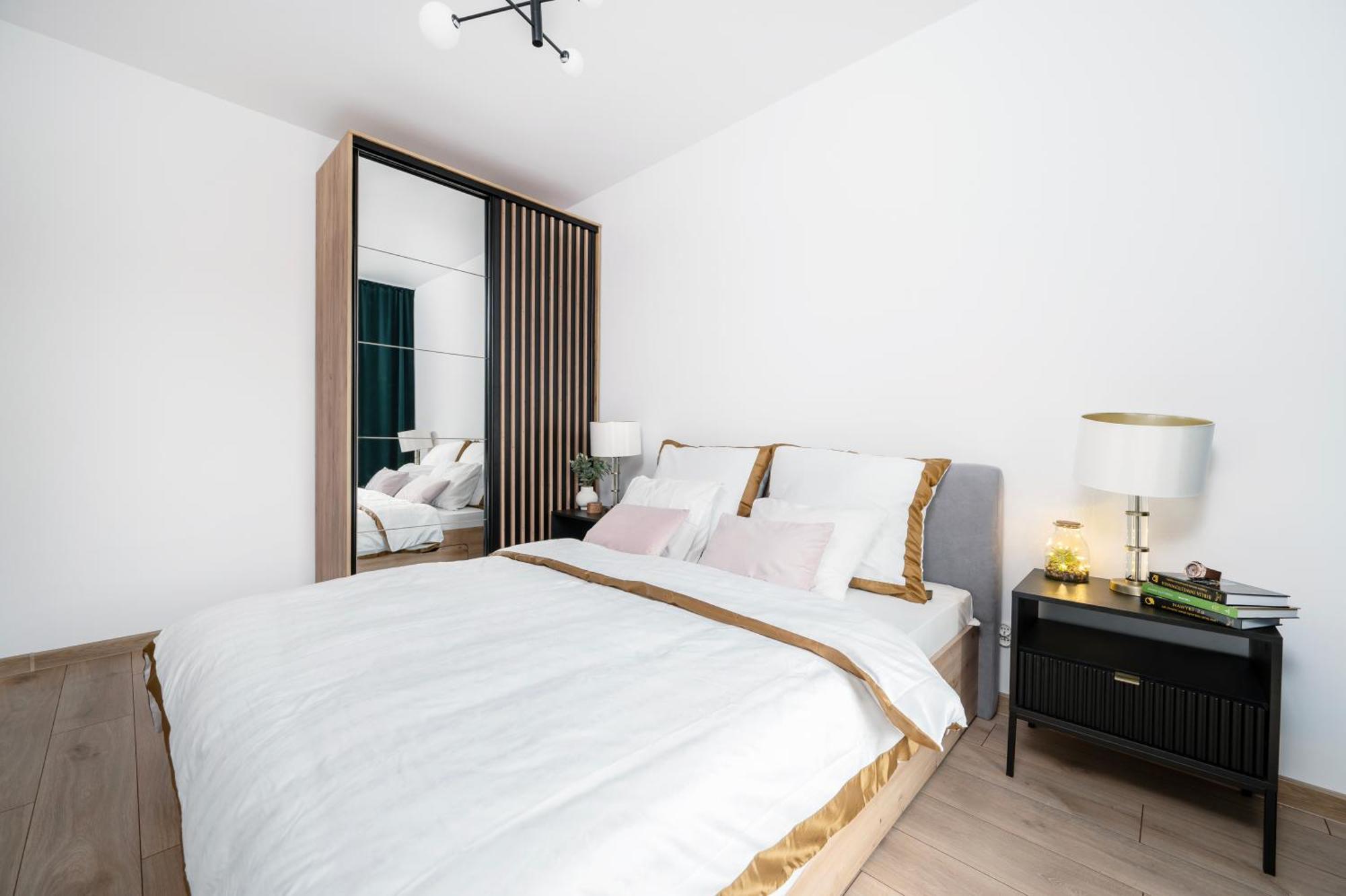 Manufaktura Residence - Apartamenty Prestiz Z Garazem Podziemnym I Dwoma Lazienkami 우치 외부 사진