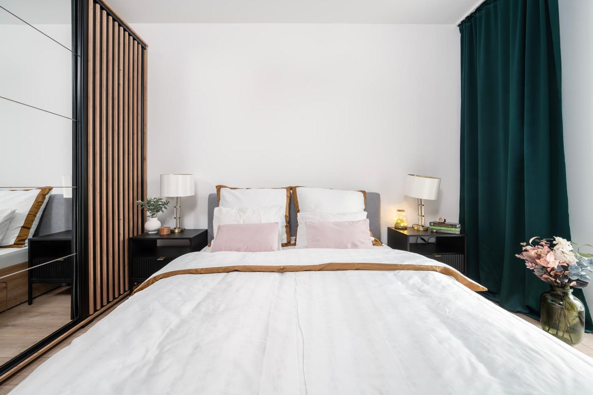 Manufaktura Residence - Apartamenty Prestiz Z Garazem Podziemnym I Dwoma Lazienkami 우치 외부 사진