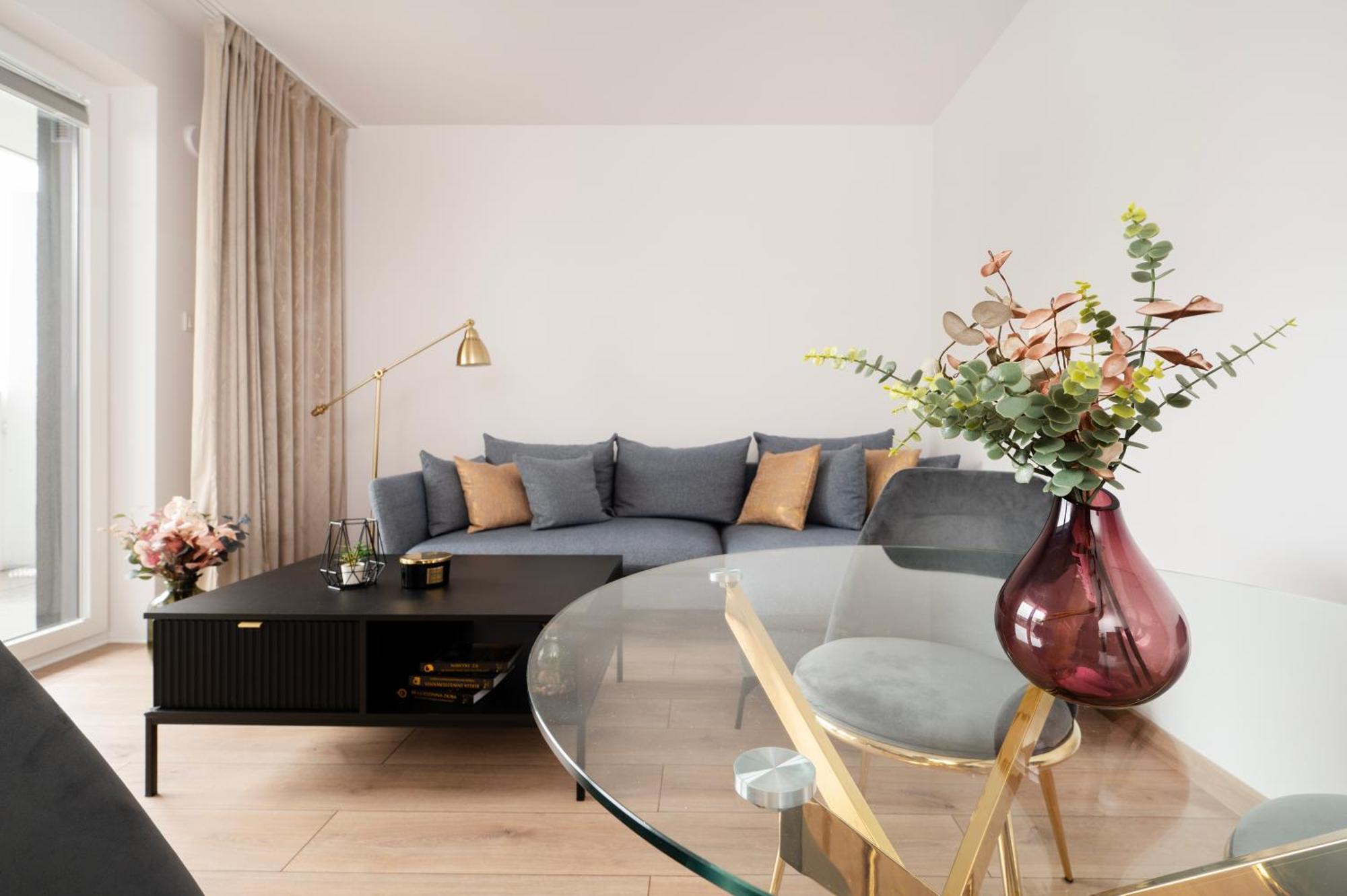 Manufaktura Residence - Apartamenty Prestiz Z Garazem Podziemnym I Dwoma Lazienkami 우치 외부 사진