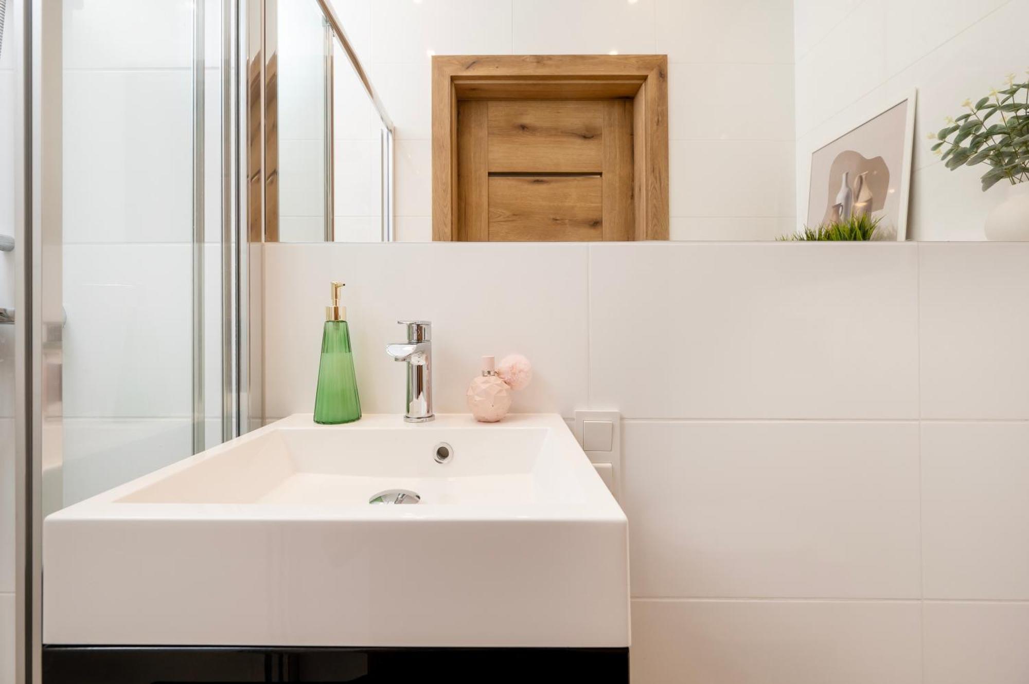 Manufaktura Residence - Apartamenty Prestiz Z Garazem Podziemnym I Dwoma Lazienkami 우치 외부 사진