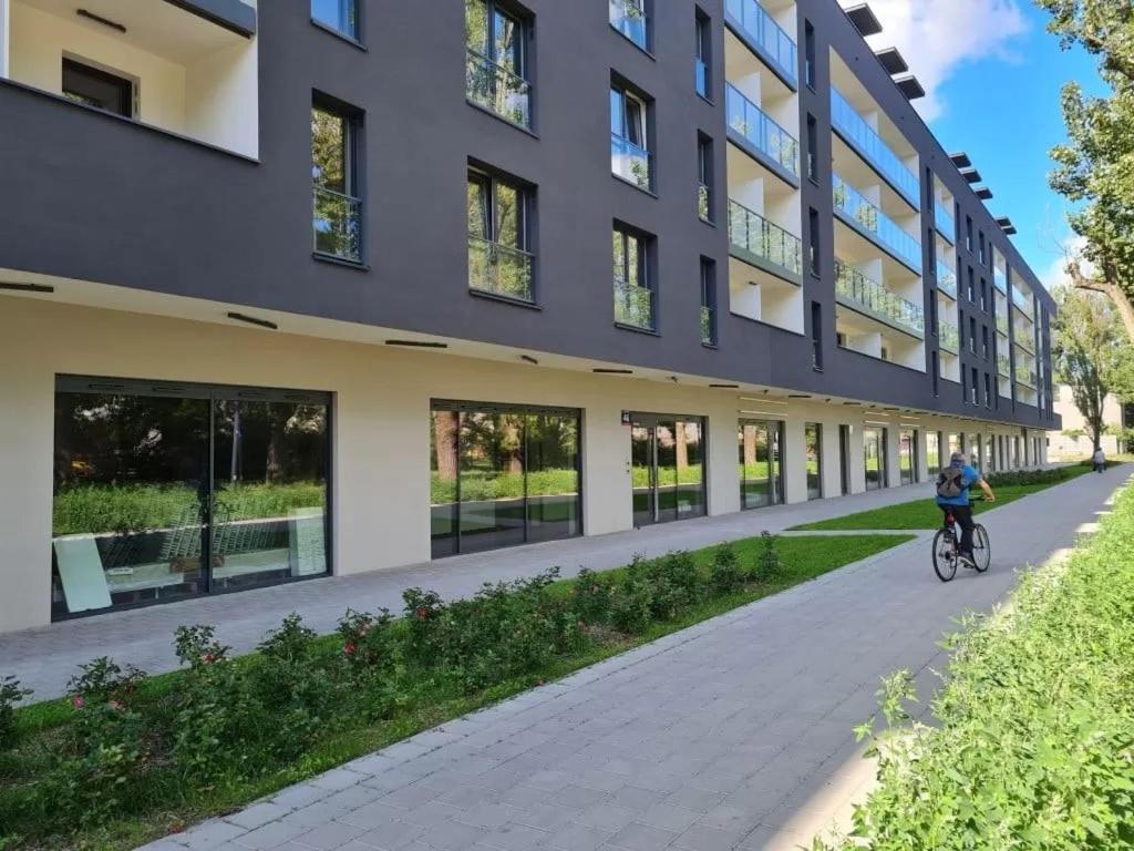 Manufaktura Residence - Apartamenty Prestiz Z Garazem Podziemnym I Dwoma Lazienkami 우치 외부 사진