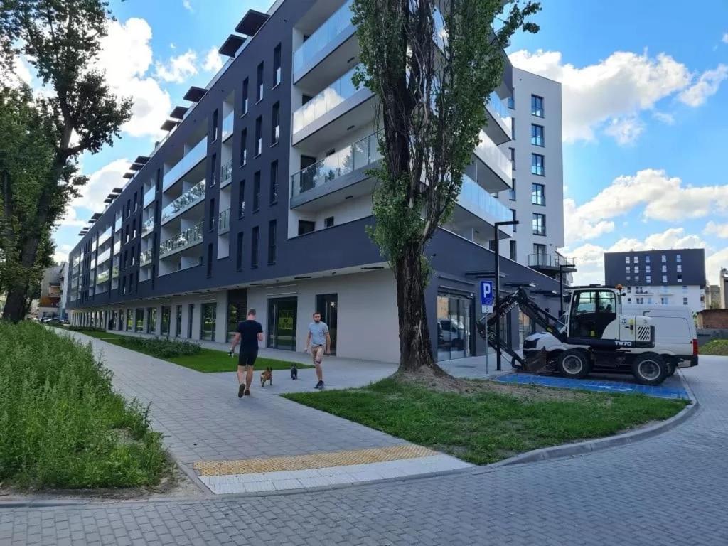 Manufaktura Residence - Apartamenty Prestiz Z Garazem Podziemnym I Dwoma Lazienkami 우치 외부 사진